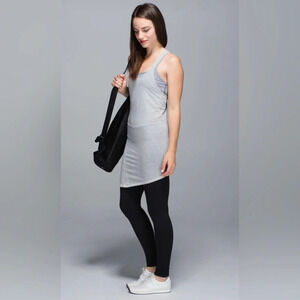 Lululemon Torque Tank Hyper Stripe Heathered Medium Grey Ghost Women Size  4?